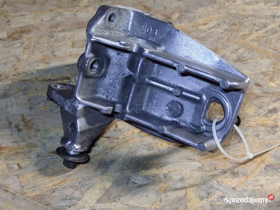 Subaru Mocowanie wspornik stelaż alternatora Ochaby Wielkie