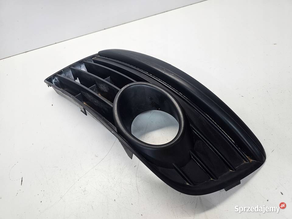KRATKA ATRAPA ZDERZAKA LEWA VW GOLF V GT Atrapy