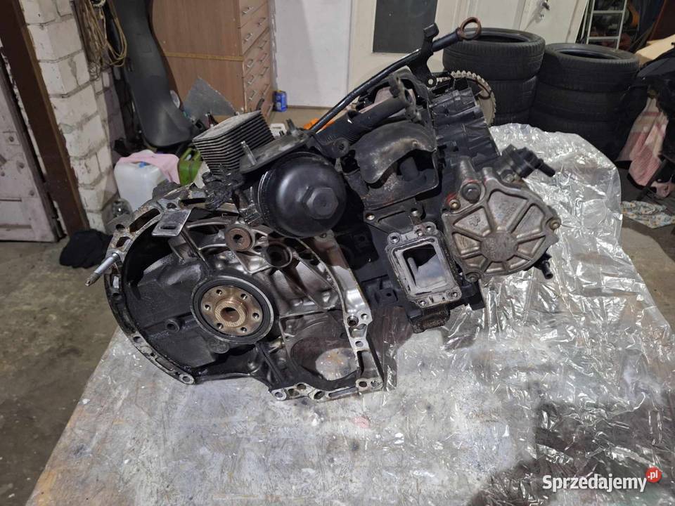 Partner Berlingo III C4 Picasso DS3 16 HDI Głowice cylindrów Józefów