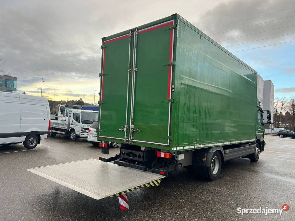 Kontener Mercedes Rok produkcji 2015 mazowieckie Warszawa