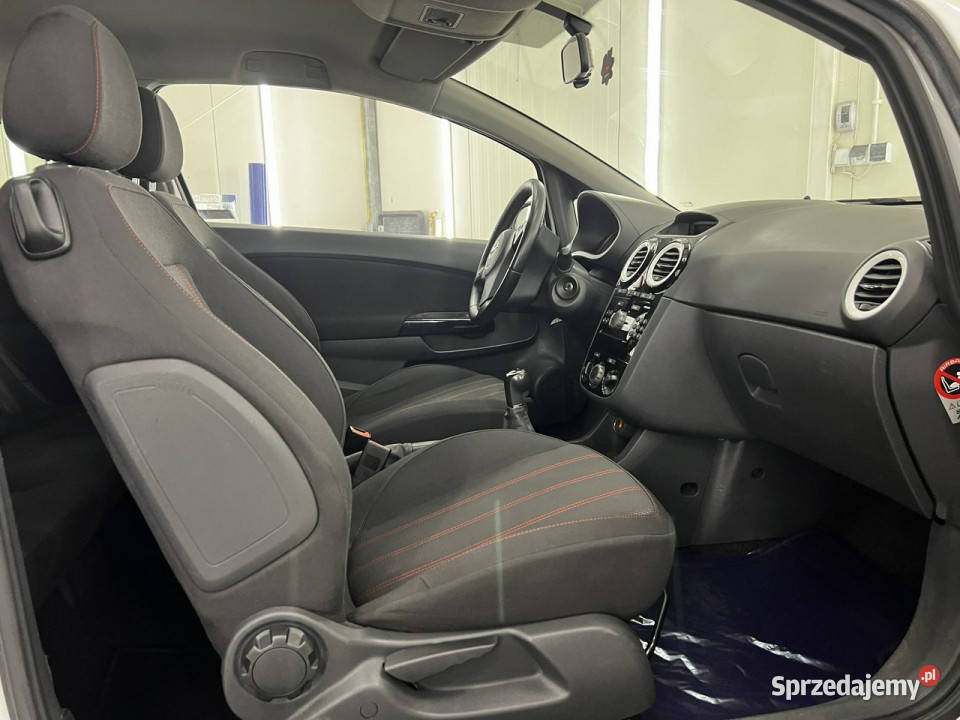 Opel Corsa RatyZamiana Gwarancja ładna benzyna nieuszkodzony Gdów sprzedam