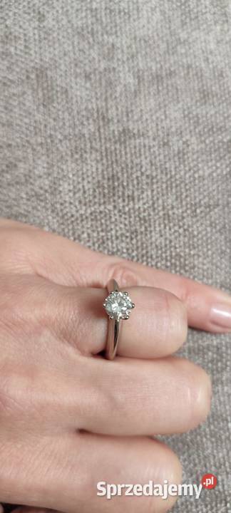 Pierścionek zaręczynowy bzłoto 750125ct GIA