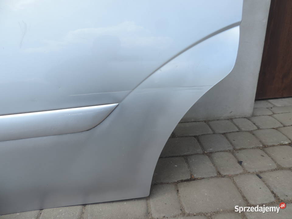 DRZWI LEWY TYŁ FORD FOCUS MK1 HB 5D KOLOR 08 Nowy Sącz