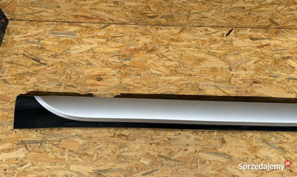 LISTWA PROGOWA PRAWA BMW X1 E84 5177 2990600 Międzychód sprzedam