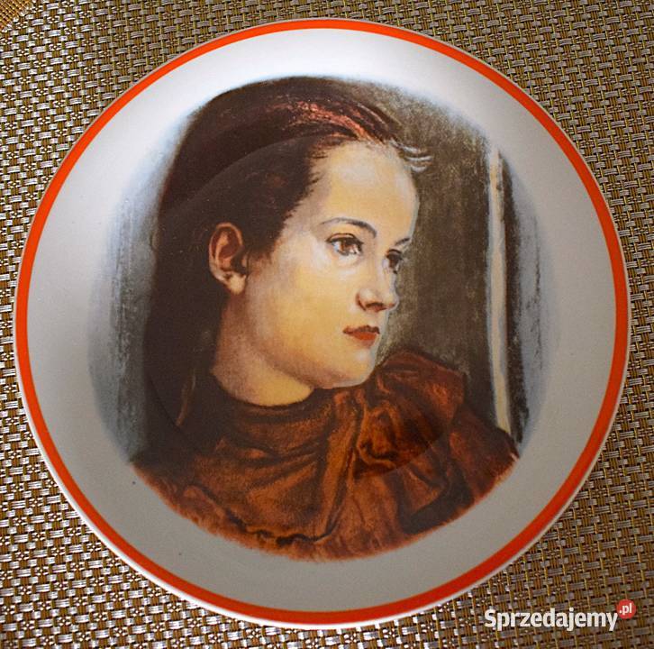 Dziewczyna w czerwonej sukience SWyspiański stan Porcelana i szkło Chełmno
