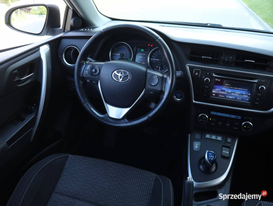 Toyota Auris Hybrid