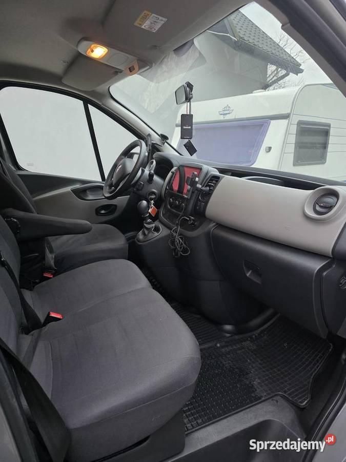 Sprzedam renault trafic gniazdo USB Krosno sprzedam