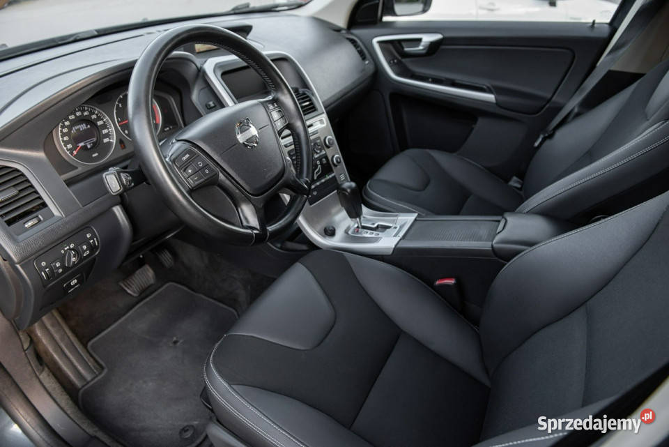 Volvo XC 60 RDesign AWD 24d D4 163 4x4 Panorama Zwoleń