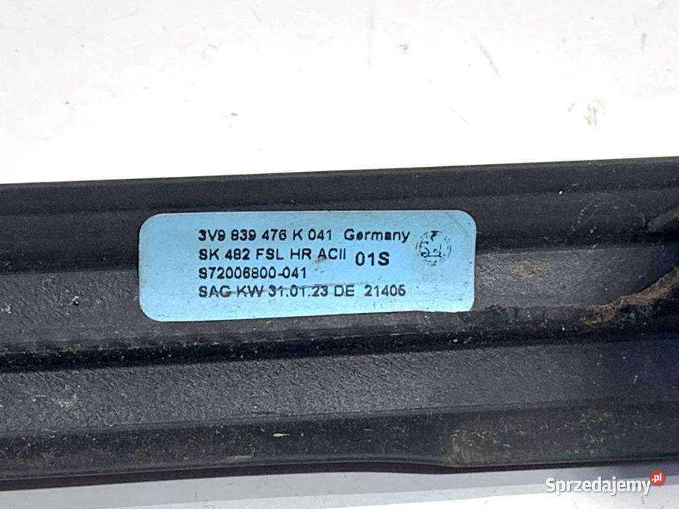 LISTWA ZGARNIAJĄCA TYŁ PRAWY SKODA SUPERB III