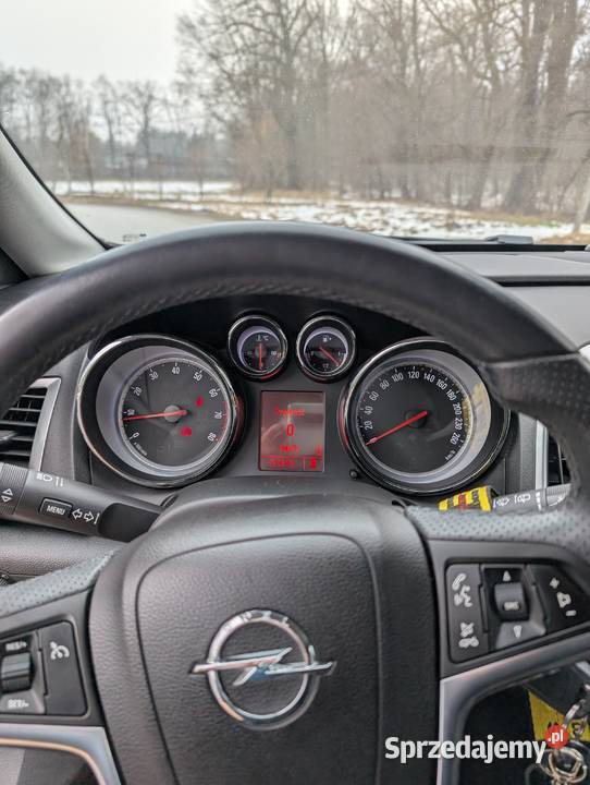 Opel Astra J 16 TURBO