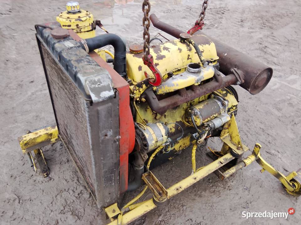 Silnik 4 cylindrowy Ford 2712E do kombajnu Radom
