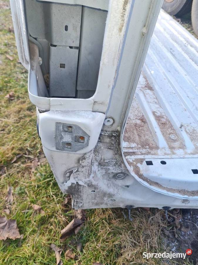 Tylna lewą cwiartka renault master sprzedam