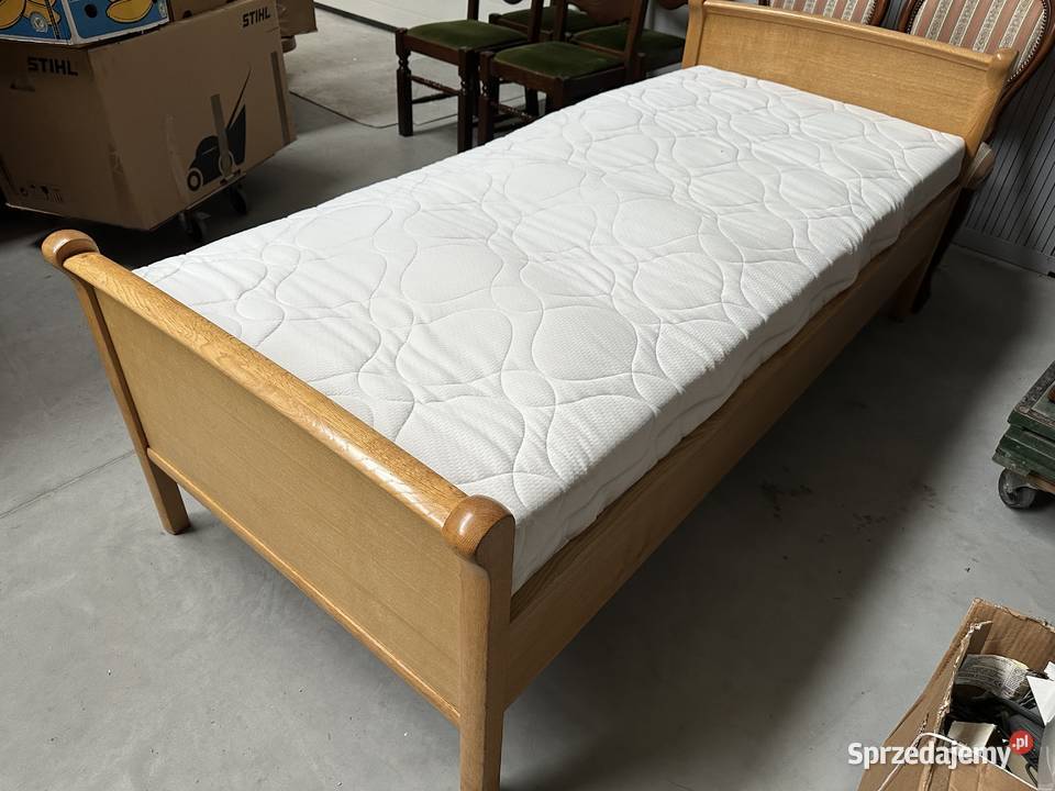 Ładne łóżko 90 ze stelażem unoszonym i materacem Sławoszewek