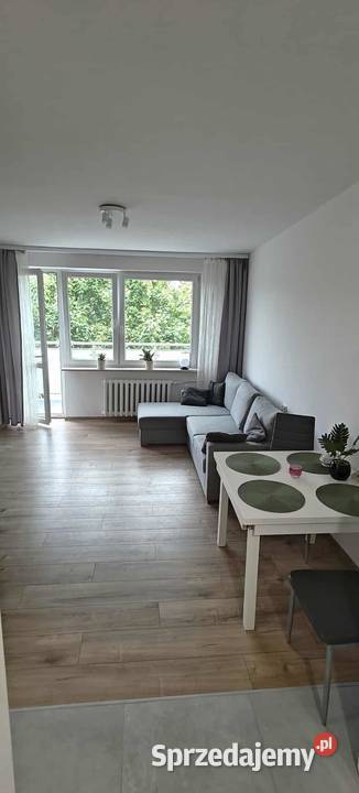 2 pokoje generalnym remoncie Balkon Piwnica KW Warszawa sprzedam