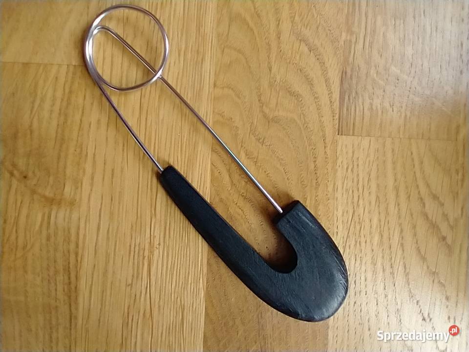 Czarna agrafka broszka drewno rękodzieło Łódź