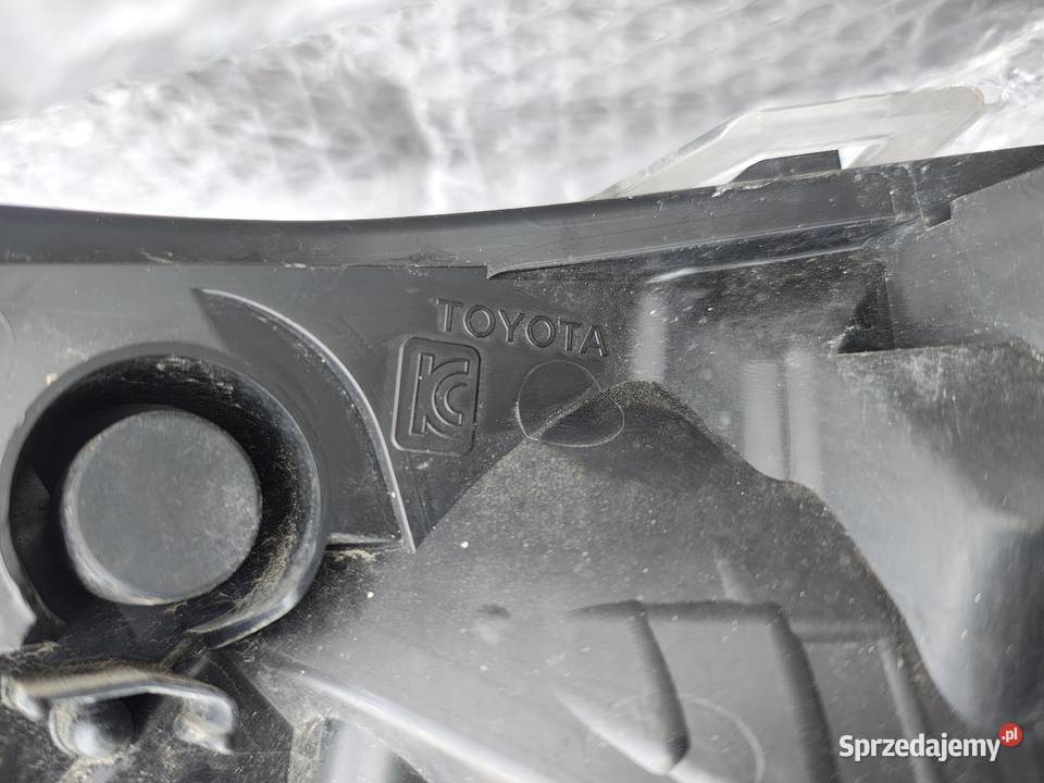 RAV4 V Lampa prawa przednia reflektor LED Turek