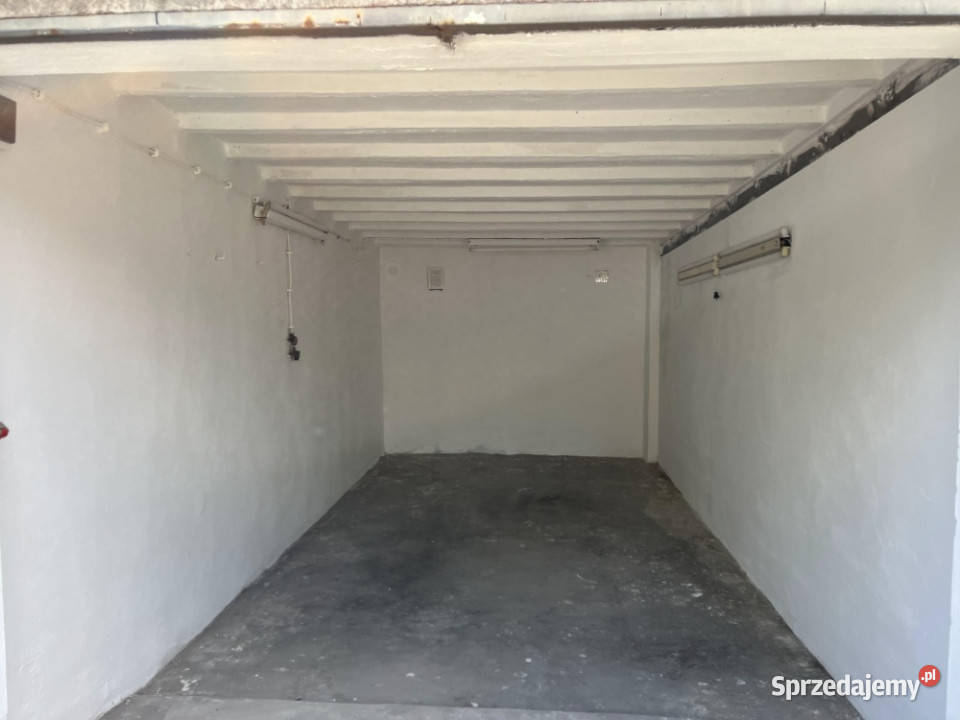 Sprzedam garaż w centrum miasta 19m2 Żyrardów