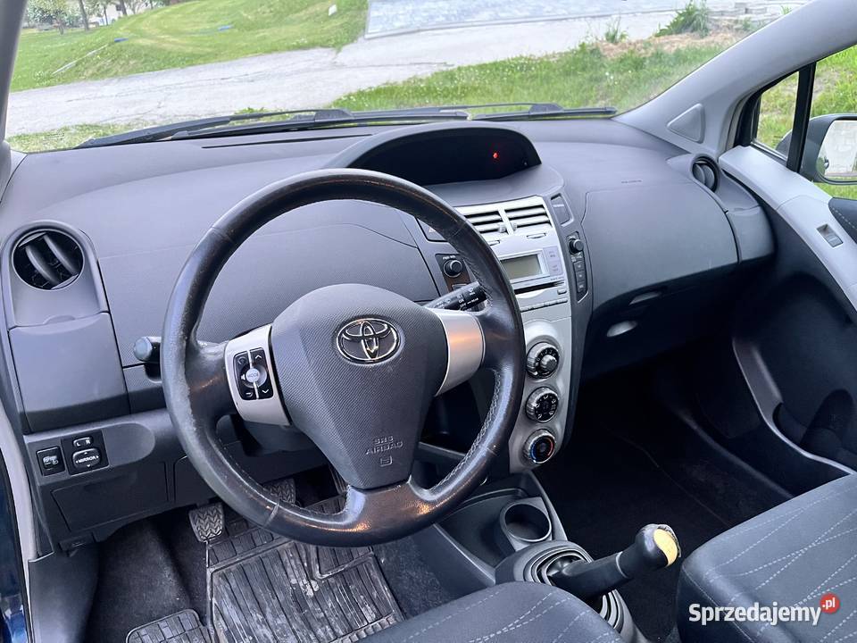 Toyota Yaris piękny stan absolutnie bez rdzy