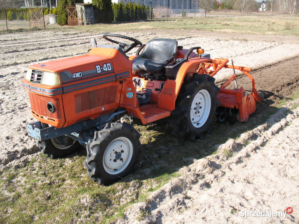 Kubota B40 ładna glebogryzarka pod tur do ogrodu Kubota Mroków