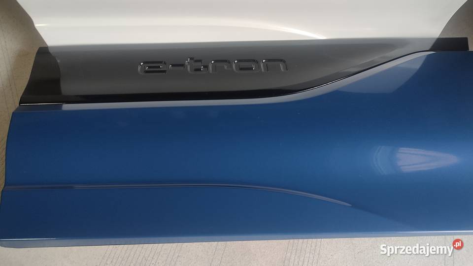 AUDI Q6 ETRON 85H NOWA LISTWA NAKŁADKA NA DRZWI osobowe świętokrzyskie