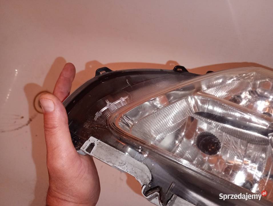 Okazja Lampy przednie orginał oe Toyota Avensis dolnośląskie Wrocław