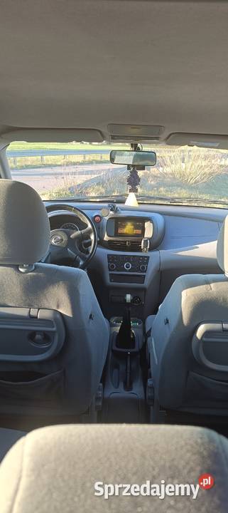 Nissan Almera Tino Dąbrówka