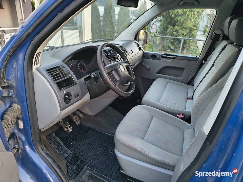 VW Transporter T5 19TDI mały przebieg hak