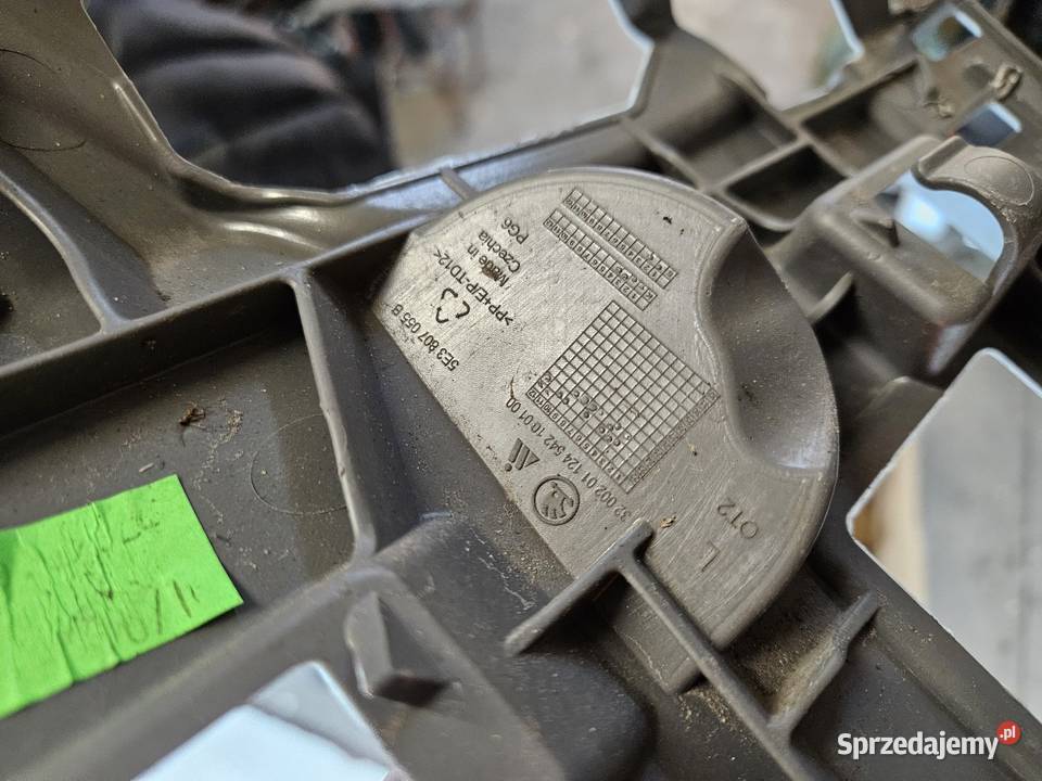 SKODA OCTAVIA IV 4 5E3 ŚLIZG LEWY ZDERZAKA PRZÓD