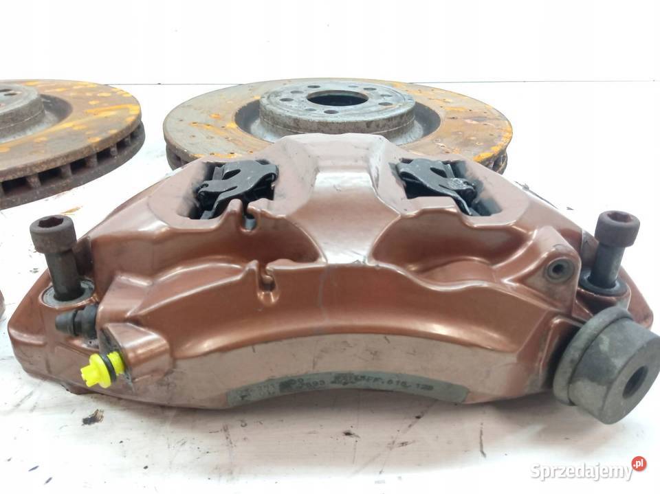 ZACISK HAMULCOWY LEWY PRAWY PRZÓD AKEBONO 374MM Rok produkcji 2018 sprzedam