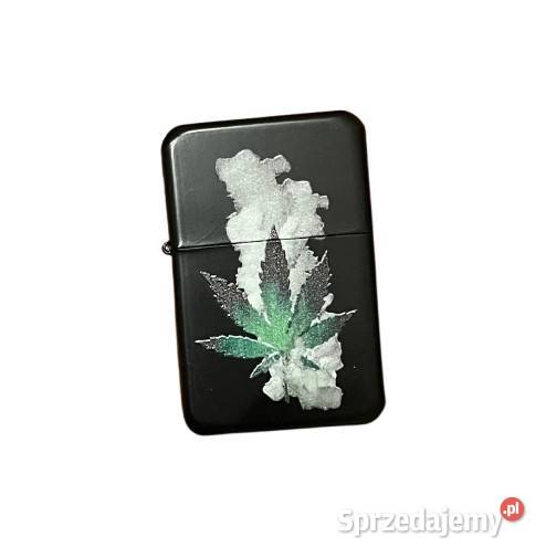 Czarna Zapalniczka Benzynowa z Listkiem Ostrowy nad Okszą