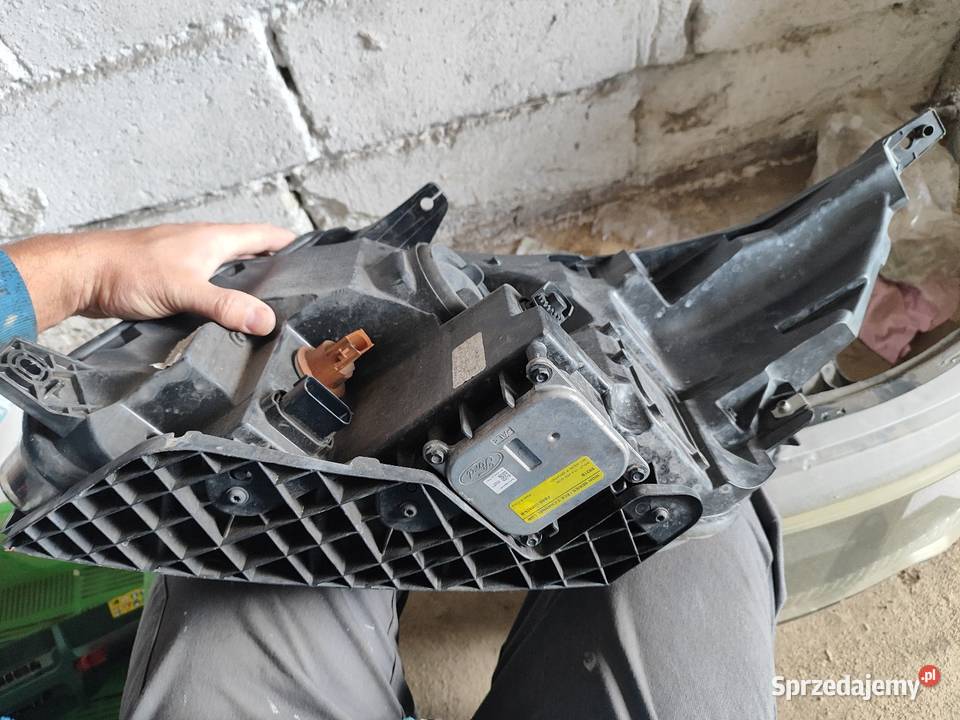 Ford Explorer 1619 lampa lewa prawa oryginalna sprzedam