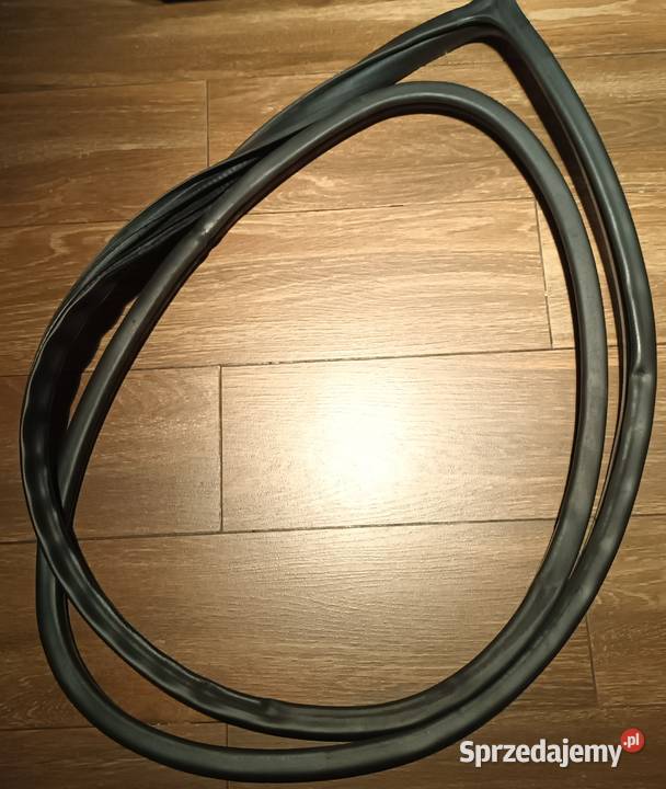 Uszczelka drzwi lewych z karoserii corolla E12 Łódź