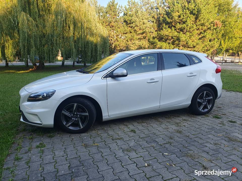 Volvo V40 RDesign 20 HDi 120 Biała Perła Gliwice