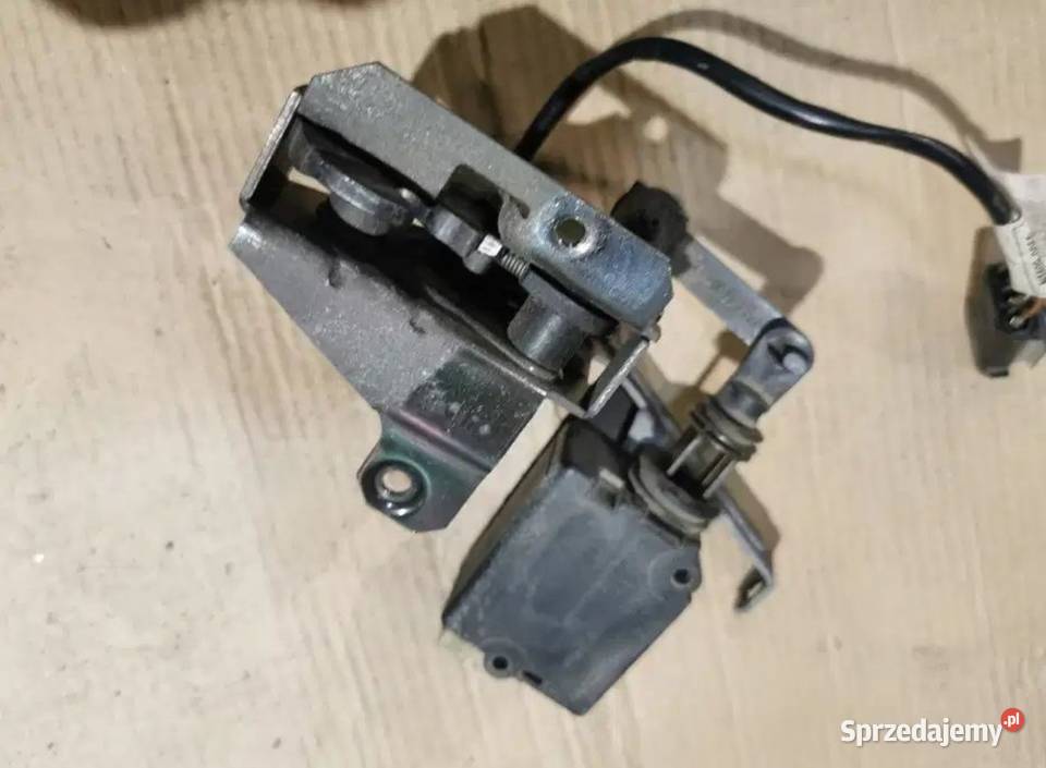 Zamek szyby klapy bagażnika BMW E39 kombi osobowe Żory