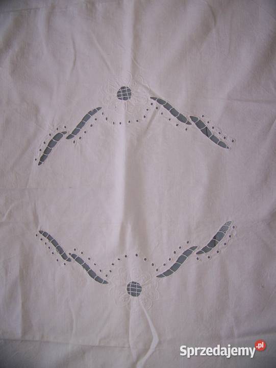 obrus biały haftowany i z koronką 120150 zachodniopomorskie Dargikowo sprzedam