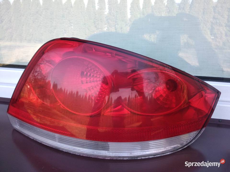 Fiat Linea lampa tył tylna prawa wkład oprawka osobowe Sieradz