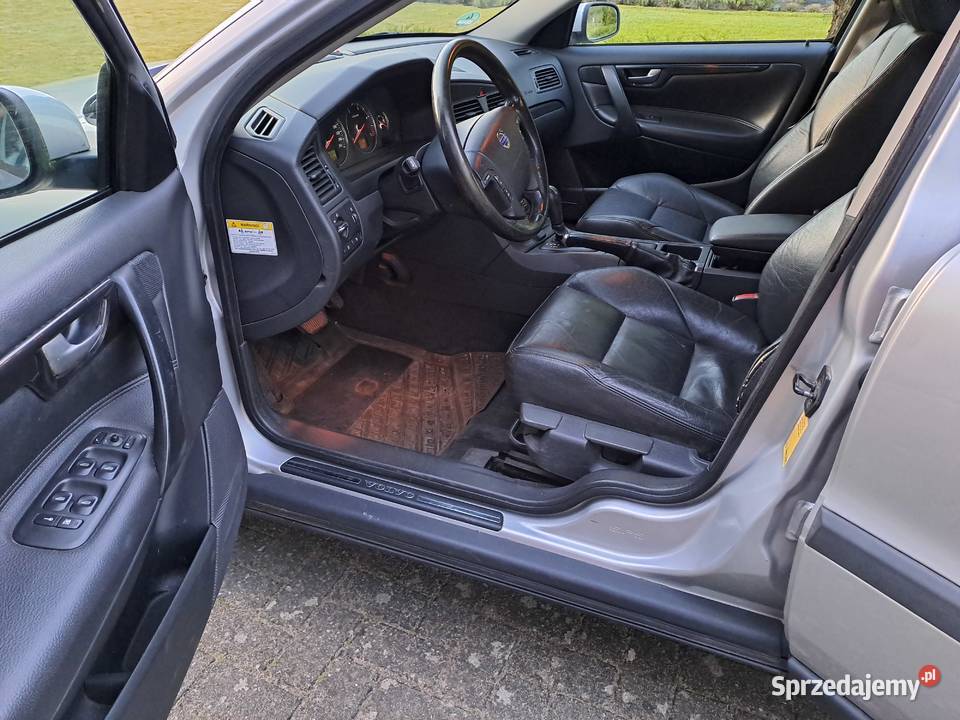 Volvo V70 D5 AWD 4X4 03r diesel 163 automat z sprzedam