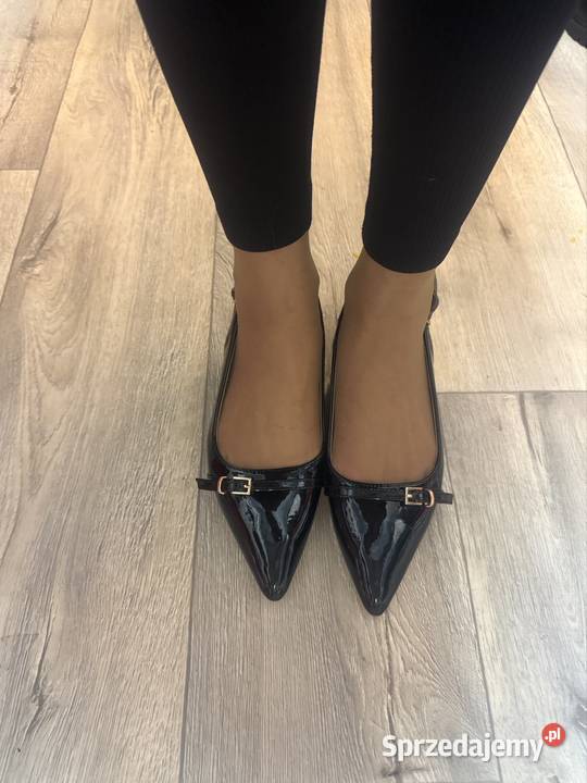 40 Czarne baleriny wieczorowe z odkrytą Pięta