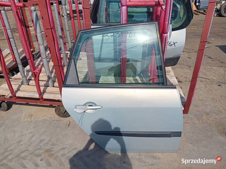 DRZWI PRAWE TYŁ RENAULT SCENIC II Pozostałe