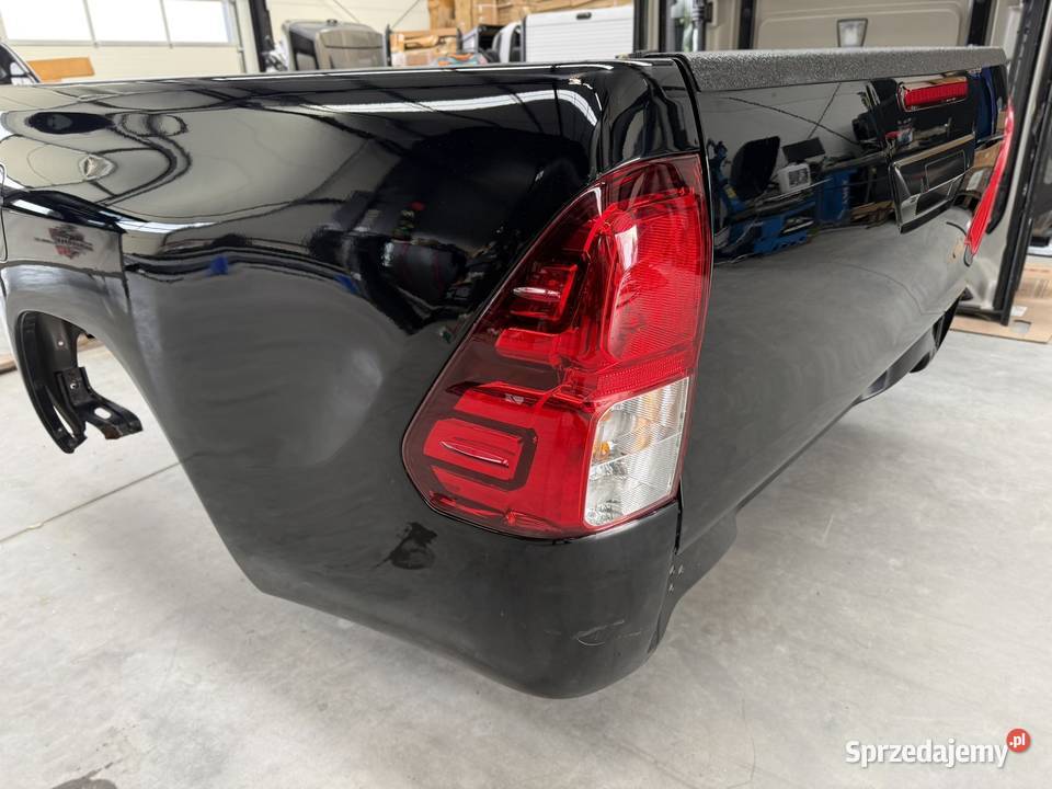 Paka HILUX Skrzynia Ładunkowa Toyota Hilux 2015