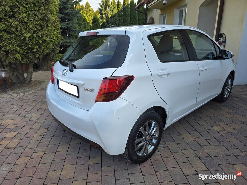Toyota Yaris 133 VVTi 99 AUTOMAT bogata wersja 99KM Karczew