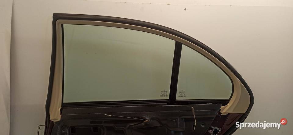MERCEDES W211 DRZWI PRAWY TYŁ KOLOR 037