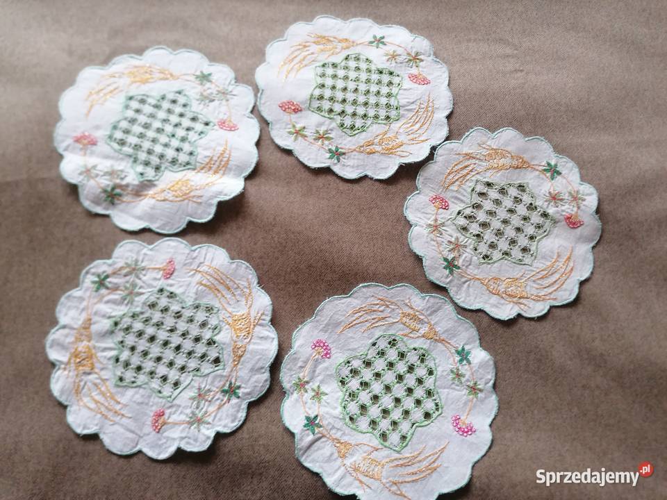 Serwetki ręcznie haftowane okrągłe 5 sztuk Dom i Ogród