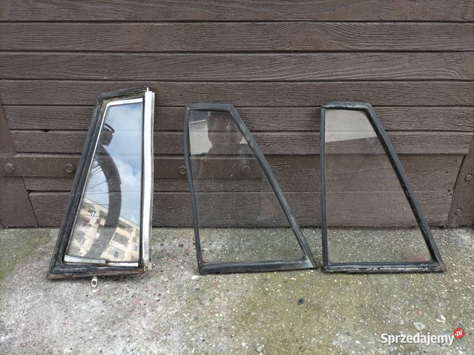 Mercedes W110 Skrzydlak fotele szyby klamki
