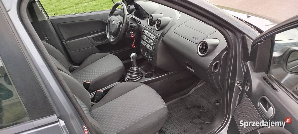 Ford Fiesta 14DieselSprawna klima Samochody osobowe Gostynin sprzedam