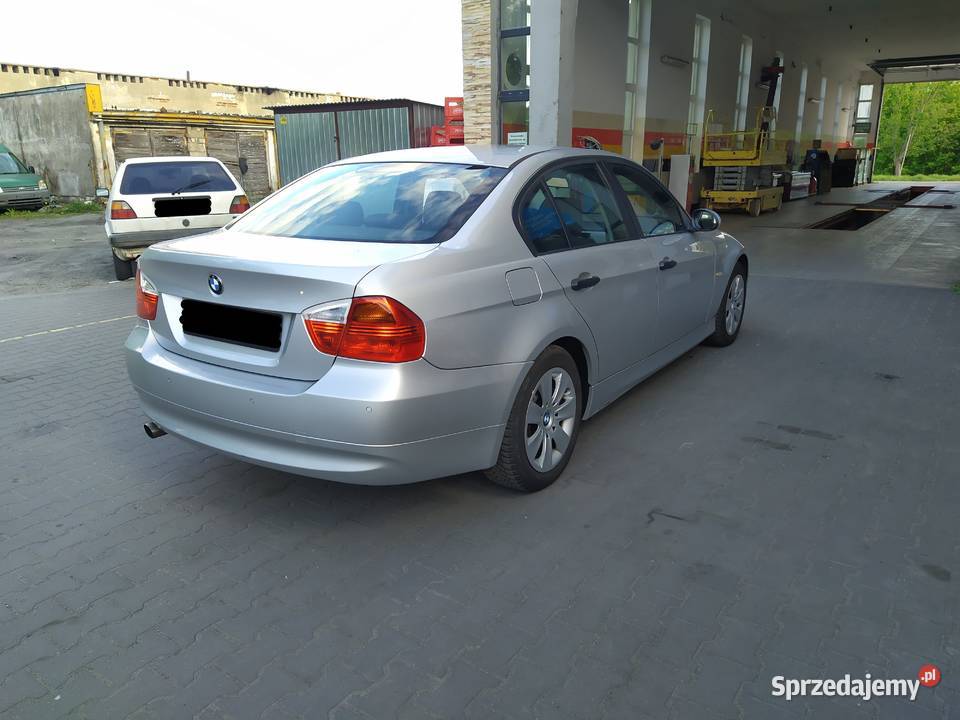 BMW E90 318i