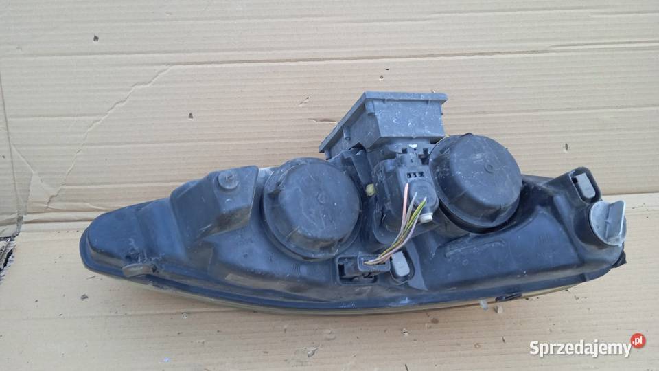 PEUGEOT 607 I LAMPA PRZÓD LEWA XENON EU osobowe Lampy przednie Zbierkowo