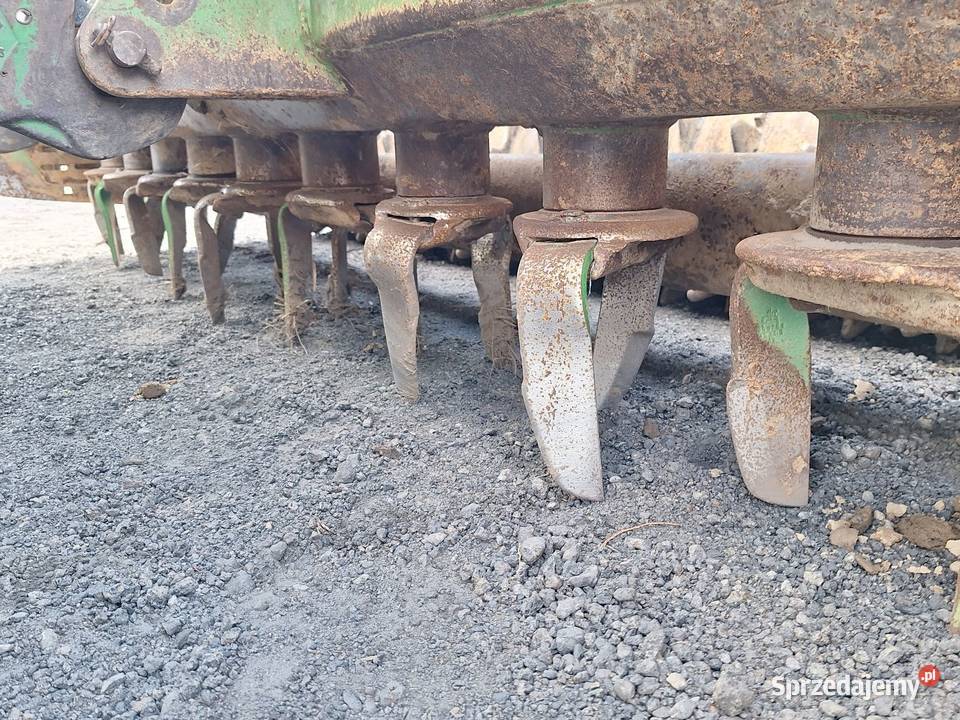 Zestaw uprawowo siewny amazone talerzowy ad 302 Czołowo