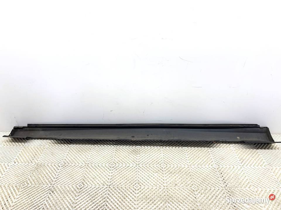 LISTWA PROGOWA PRAWY MERCEDES W176 Hatchback podkarpackie