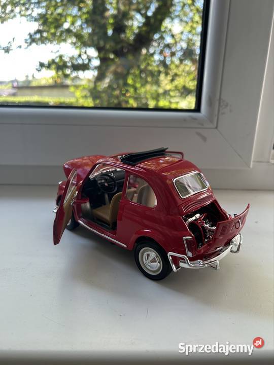 Bburago Fiat 500L 1968 model w skali 118 śląskie Jaworzno